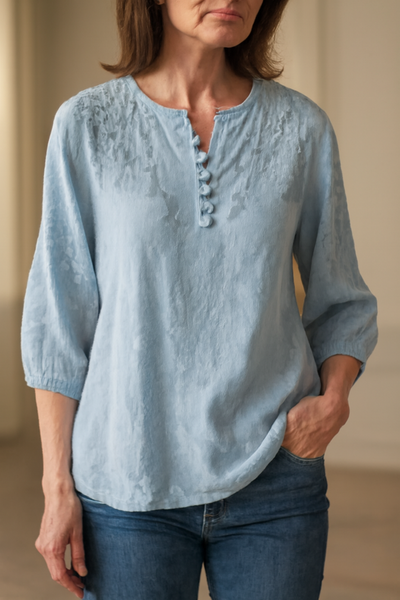 Linnea Malmö™ - Blus i bomullsvoile med broderade axlar