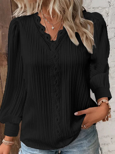 Linnea Malmö™ | Mira – Feminin topp med spetsdetaljer
